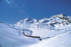 Xtrallusion photo library of independent, self-guided walking and sightseeing holidays in Italy. Pictures, images, photos and photographs taken along the way of this 1-day walking itinerary, to give you a visual impression of the day's walk.